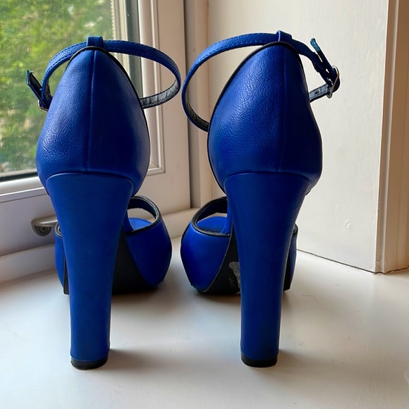 Fabulous high heels. Electric blue with black piping - Picture 3 of 4